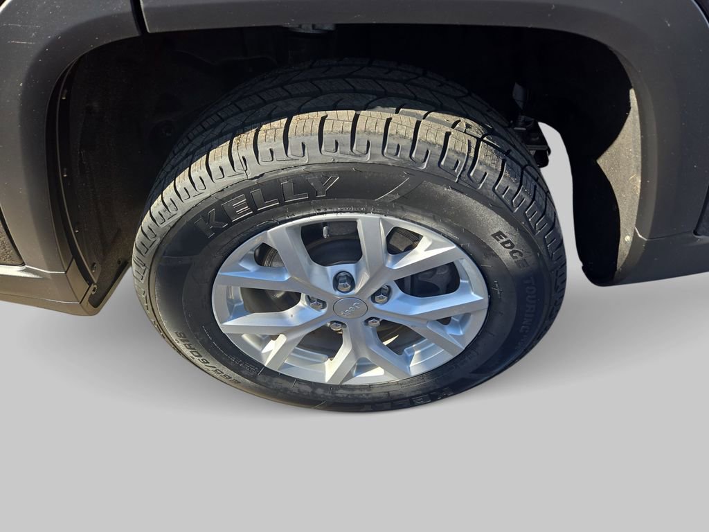 Used 2023 Jeep Grand Cherokee L Limited AWD/4WD image 34