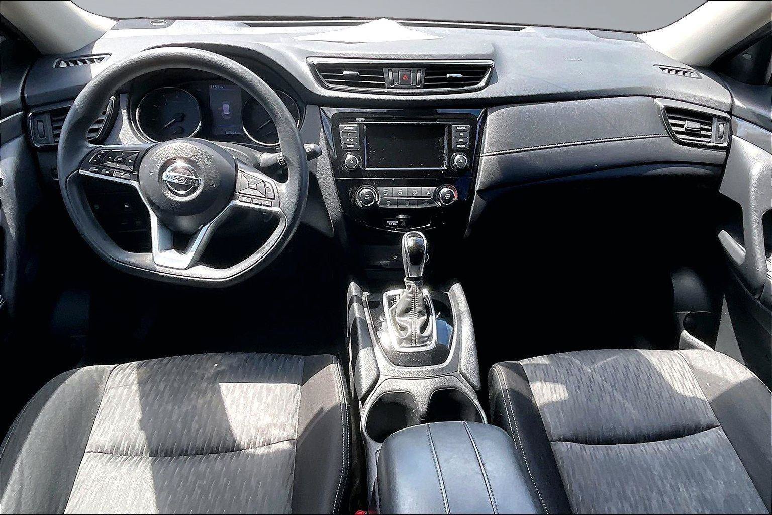 Used 2020 Nissan Rogue S FWD image 16