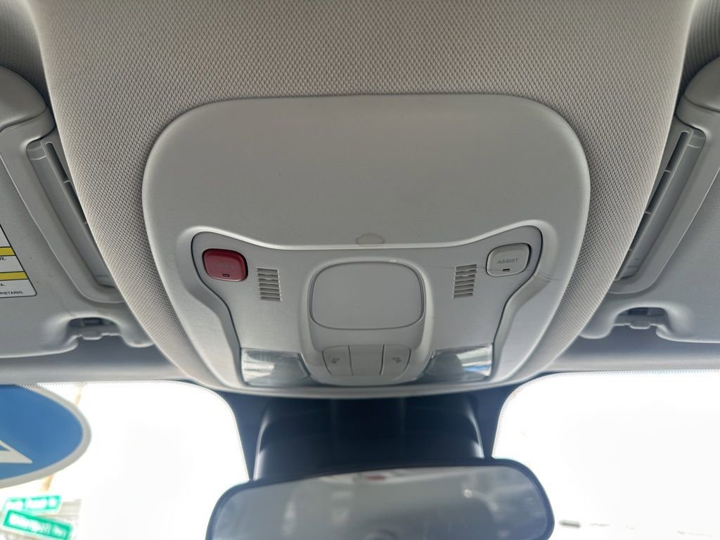 Used 2023 Jeep Renegade Latitude image 26