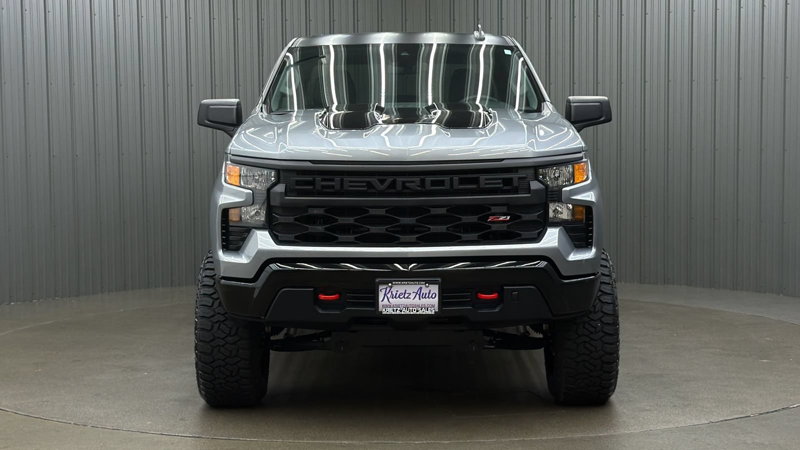 Used 2026 Chevrolet Silverado 1500 Custom Trail Boss w/ LPO, Dark Essentials Package AWD/4WD image 8