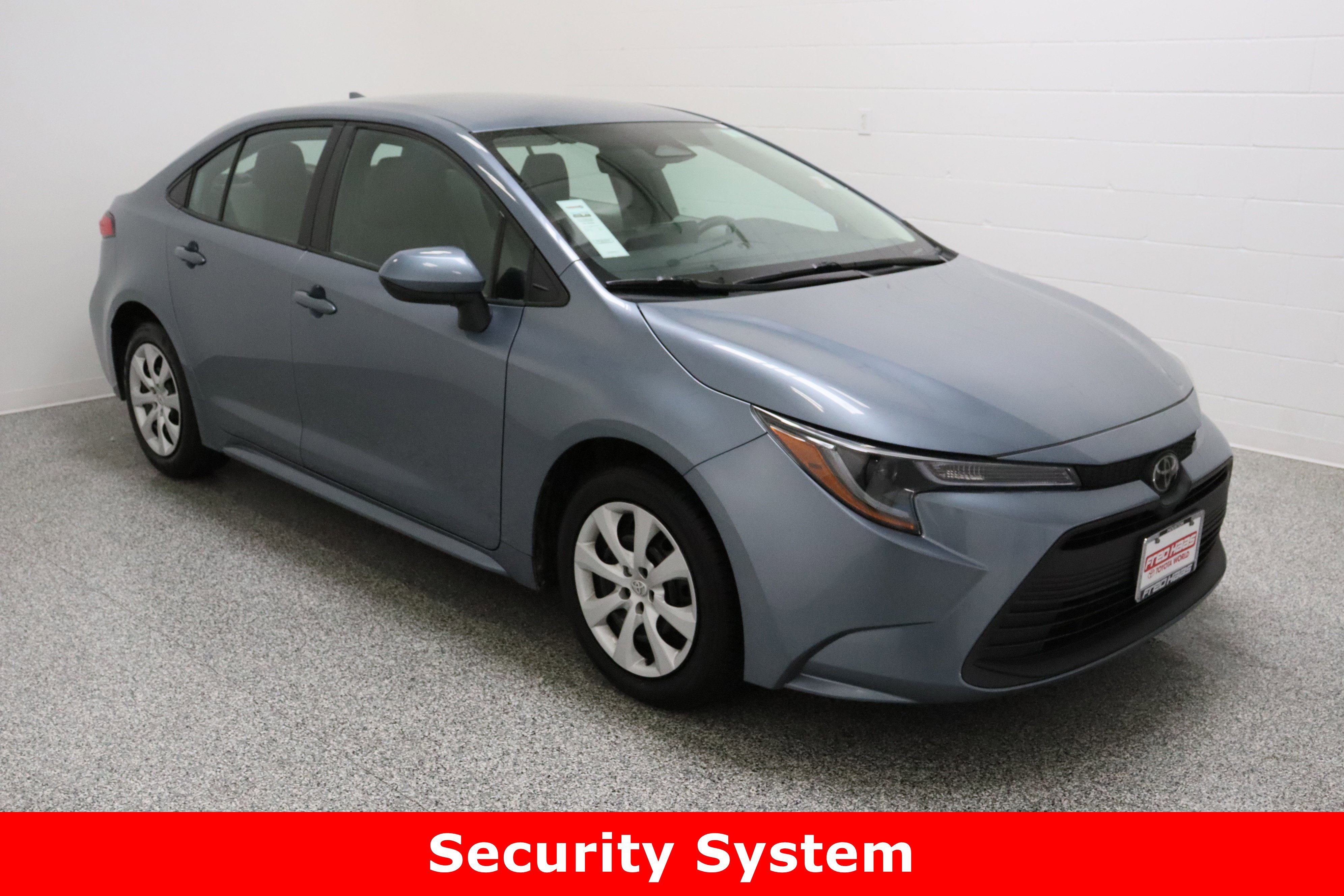 Used 2024 Toyota Corolla LE image 4