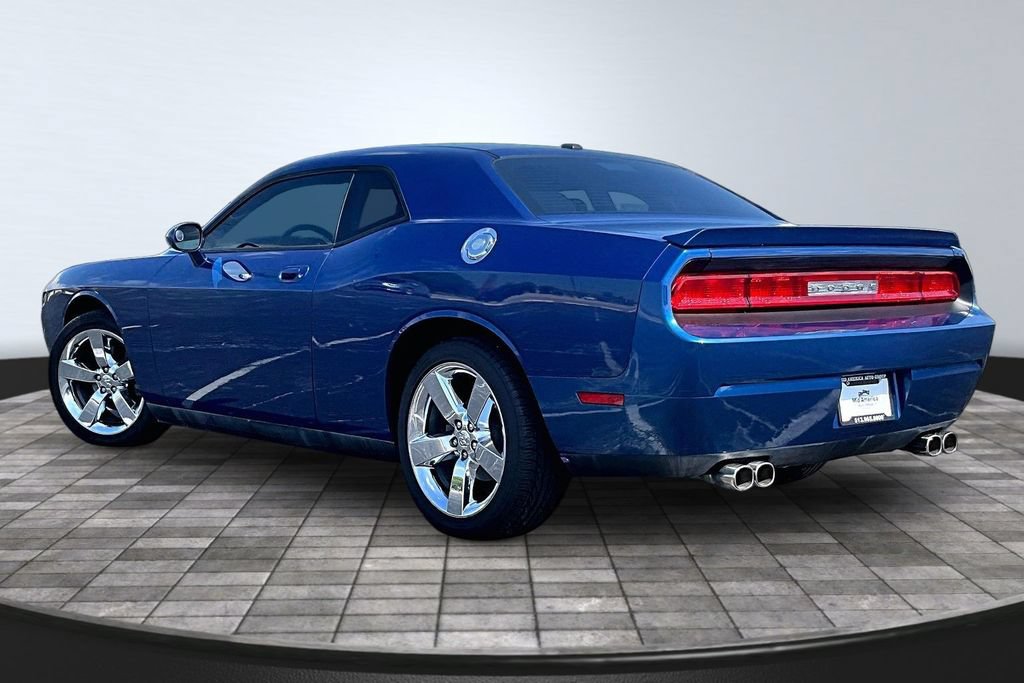 Used 2010 Dodge Challenger R/T RWD image 13
