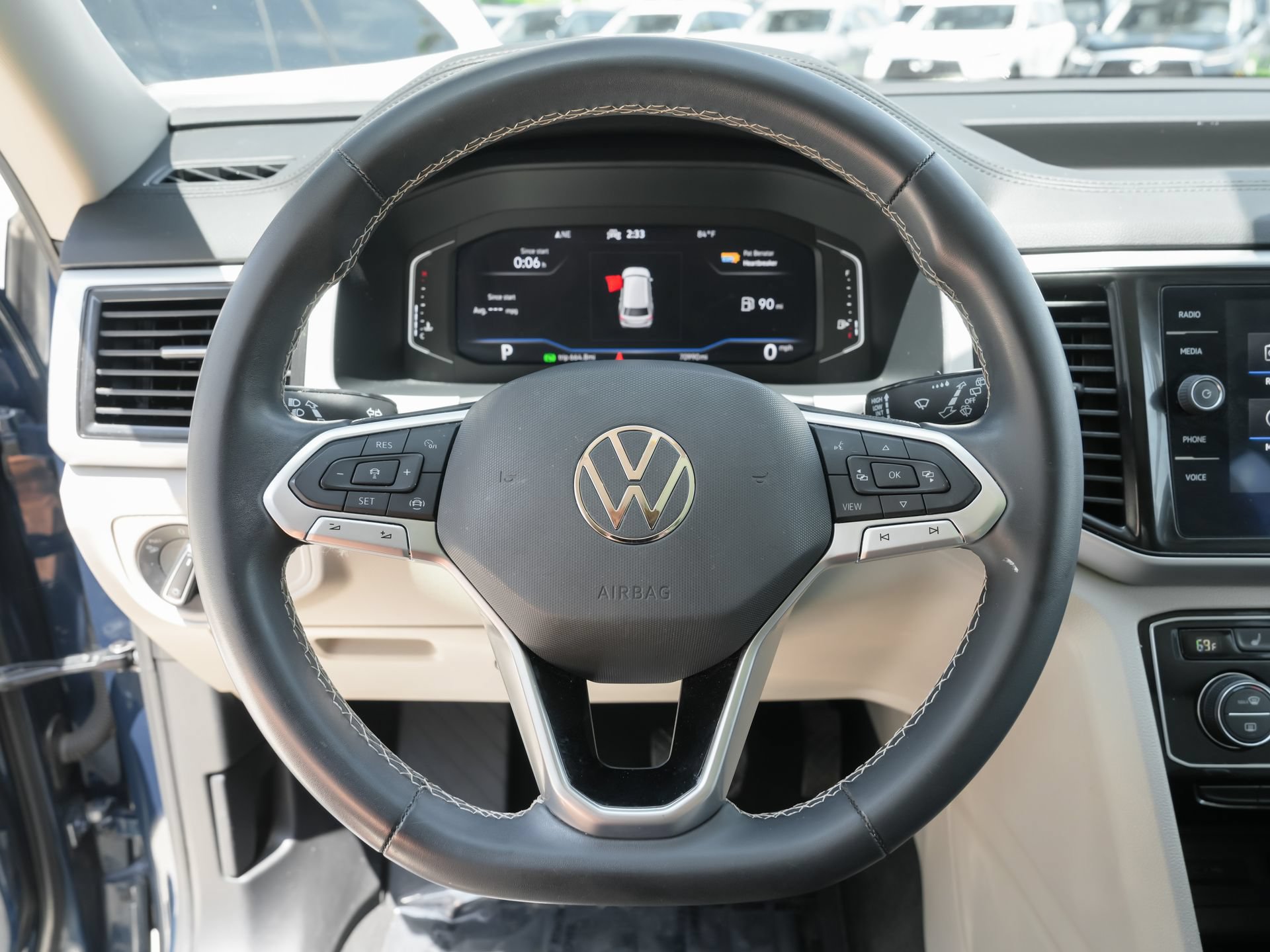 Used 2022 Volkswagen Atlas SE w/ Panoramic Sunroof Package FWD image 9