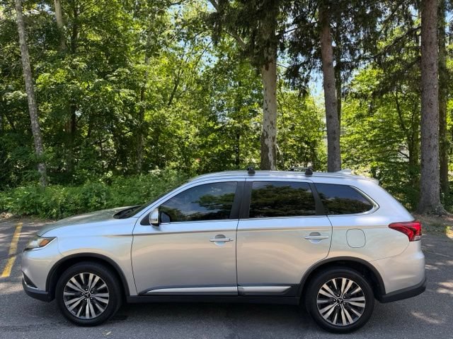 Used 2020 Mitsubishi Outlander AWD image 9