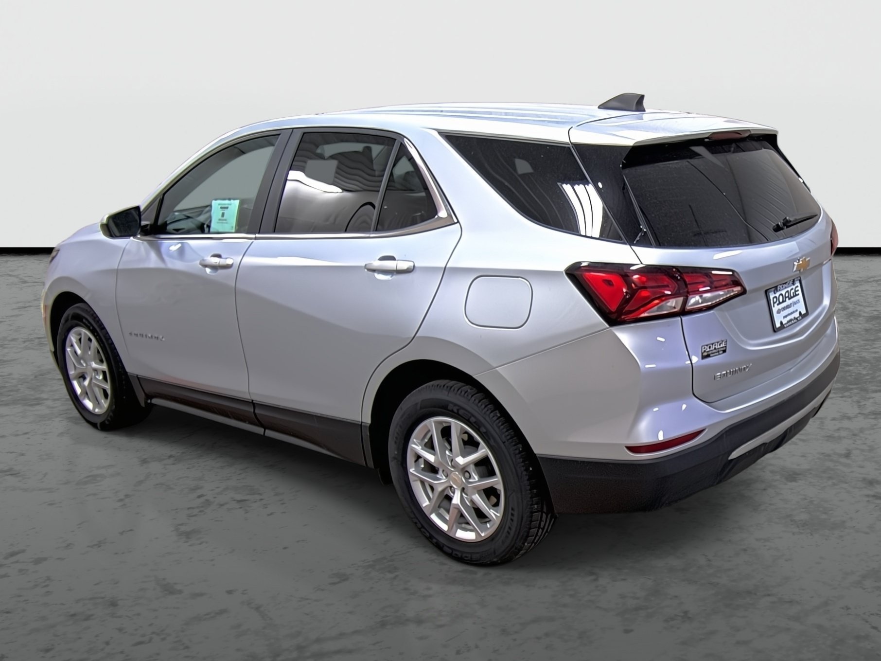 Used 2022 Chevrolet Equinox LT FWD image 2