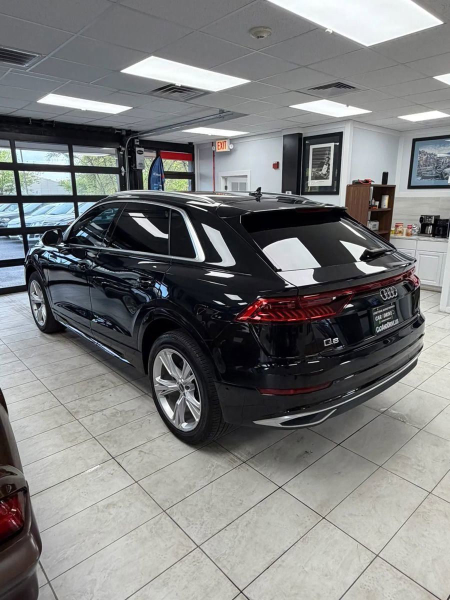 Used 2022 Audi Q8 Premium Plus w/ Premium Plus Package AWD/4WD image 6