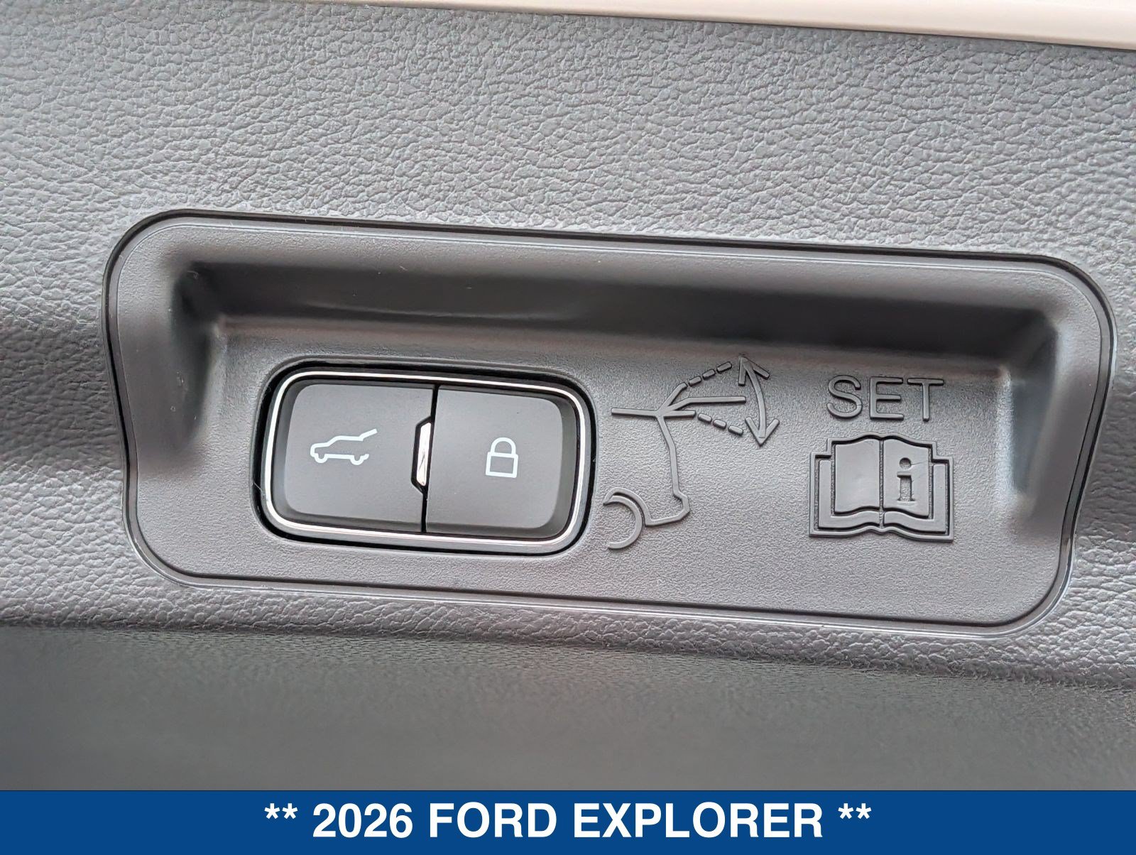 New 2026 Ford Explorer ST-Line w/ ST-Line Street Pack AWD/4WD image 16