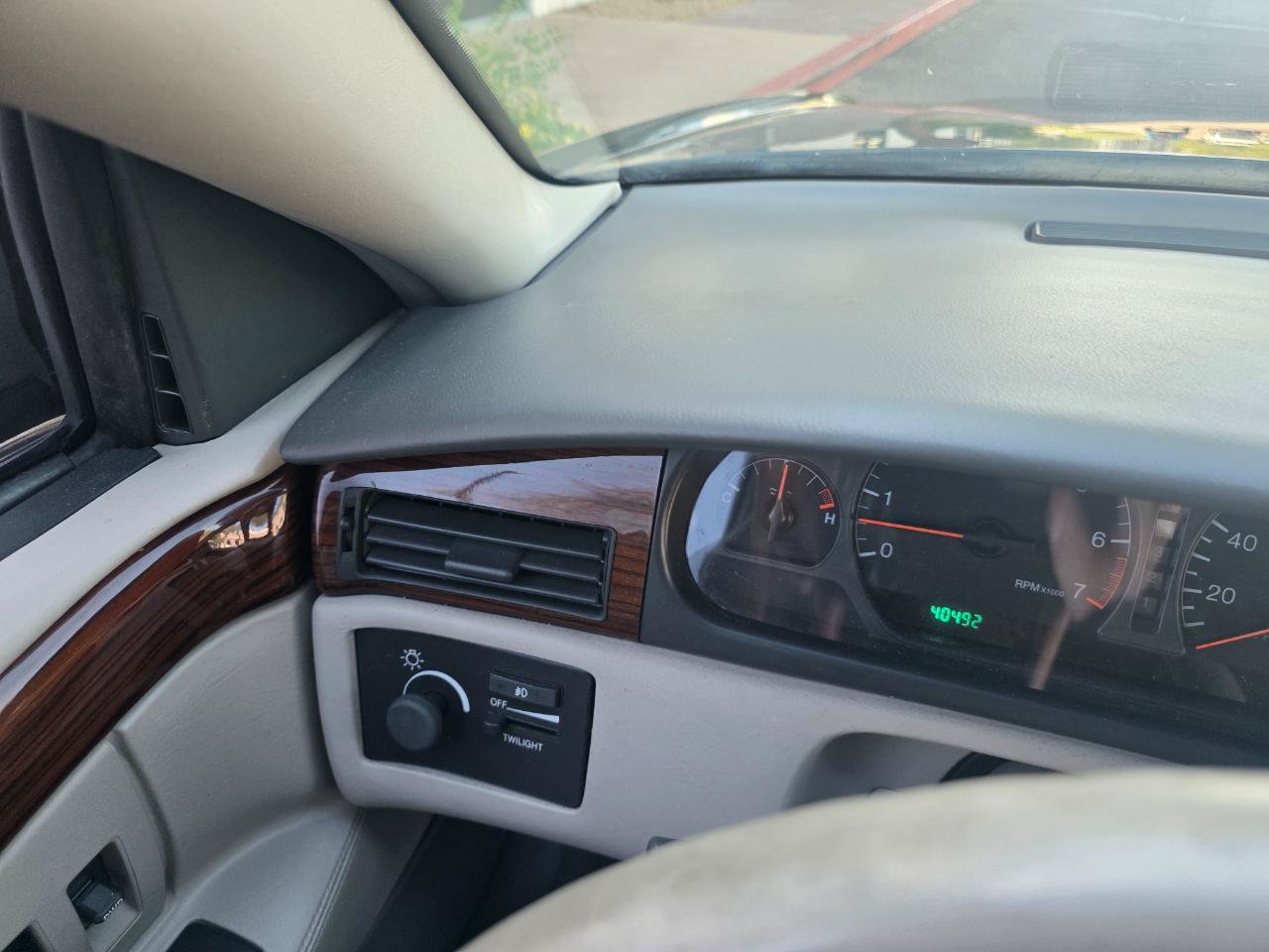 Used 1997 Cadillac Eldorado Touring FWD image 38