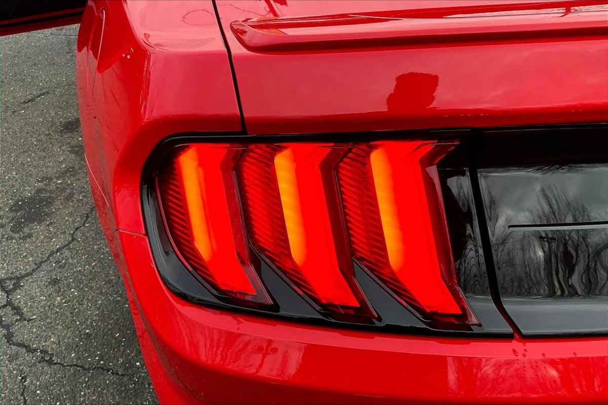 Used 2019 Ford Mustang Premium RWD image 22