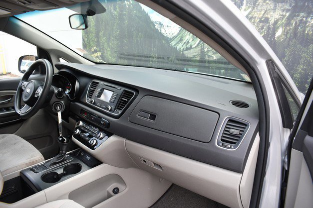 Used 2016 Kia Sedona LX w/ LX Convenience Package FWD image 24