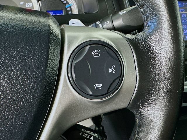 Used 2012 Toyota Camry SE FWD image 11