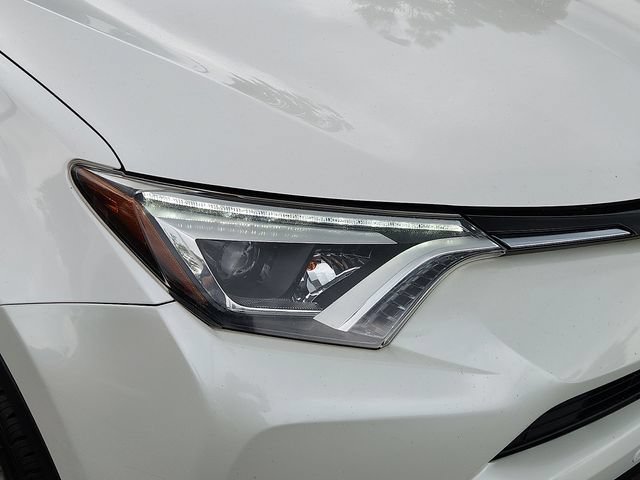 Used 2016 Toyota RAV4 Limited AWD/4WD image 9