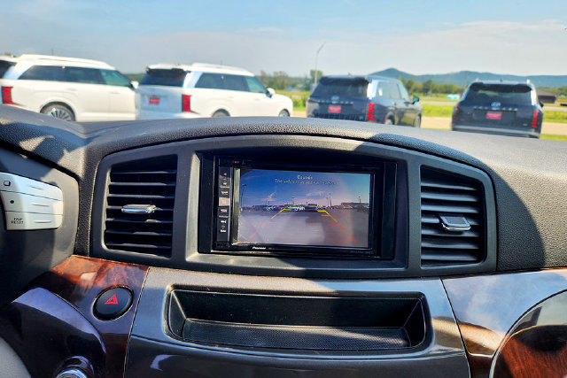 Used 2013 Nissan Quest SV w/ Value Cargo Pkg FWD image 11