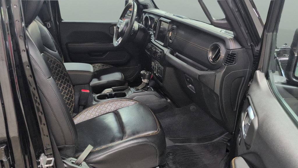 Used 2021 Jeep Wrangler Unlimited Sahara AWD/4WD image 23