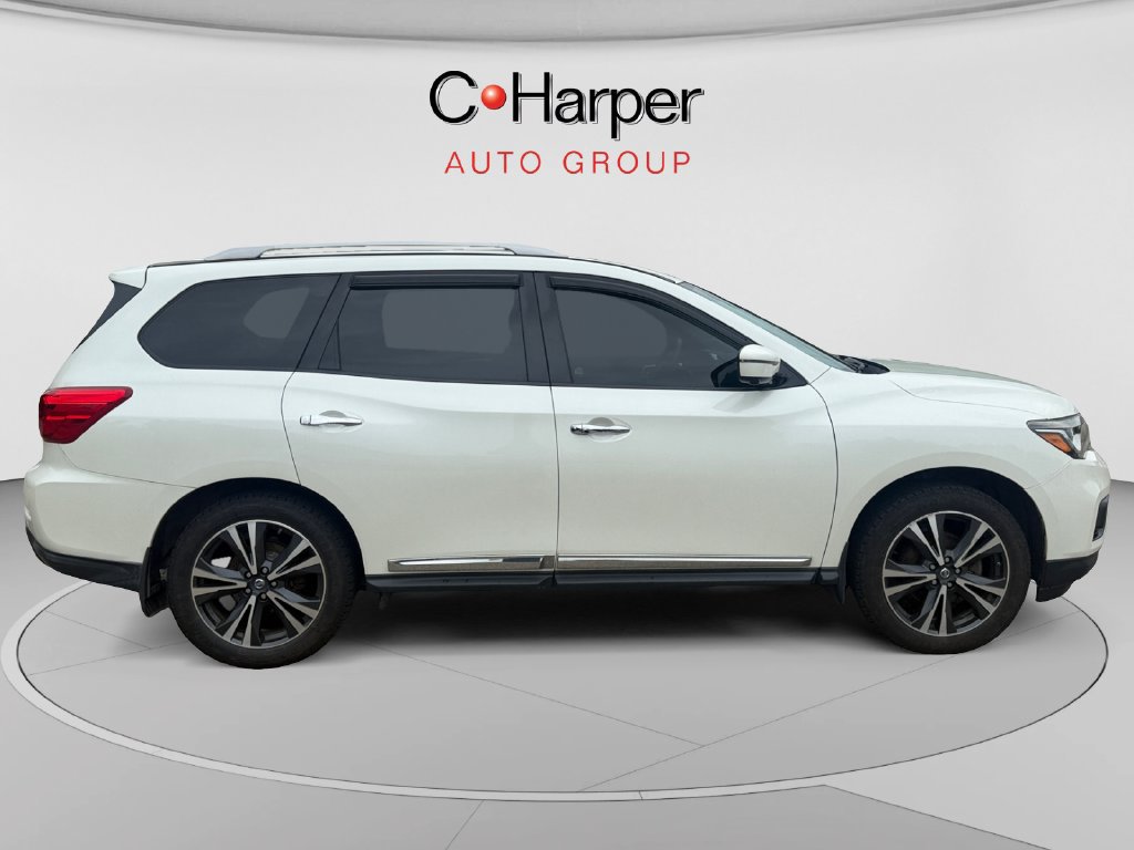 Used 2017 Nissan Pathfinder Platinum AWD/4WD image 2