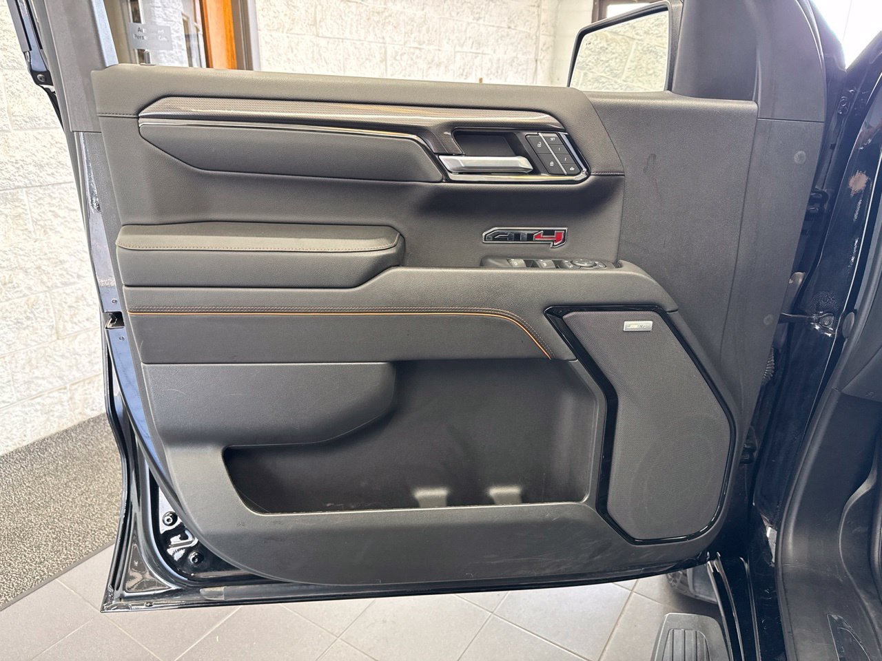Used 2023 GMC Sierra 1500 AT4 w/ AT4 Preferred Package AWD/4WD image 37