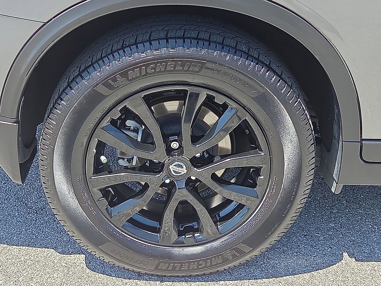 Used 2018 Nissan Rogue SV w/ Premium Package FWD image 7