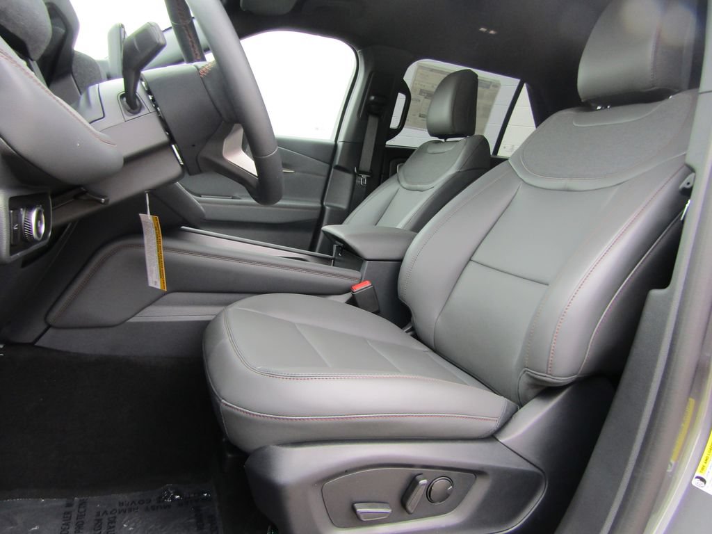 New 2027 Ford Explorer Active w/ Active Comfort Package AWD/4WD image 3