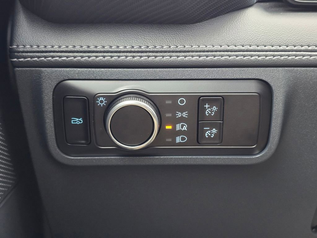 Used 2025 Ford Mustang Premium image 33