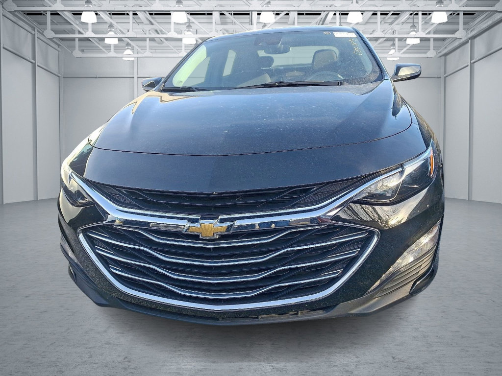Used 2024 Chevrolet Malibu LT image 2