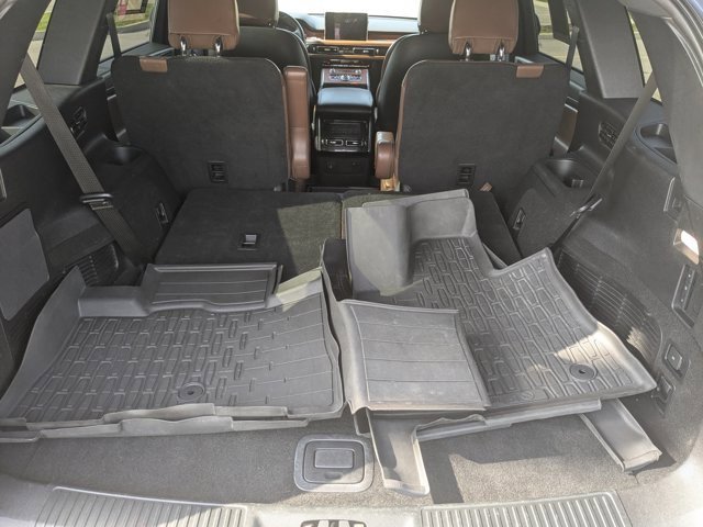 Used 2021 Lincoln Aviator Reserve w/ Equipment Group 201A image 5