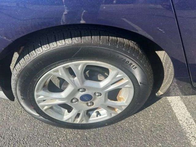 Used 2016 Ford Fiesta SE FWD image 19