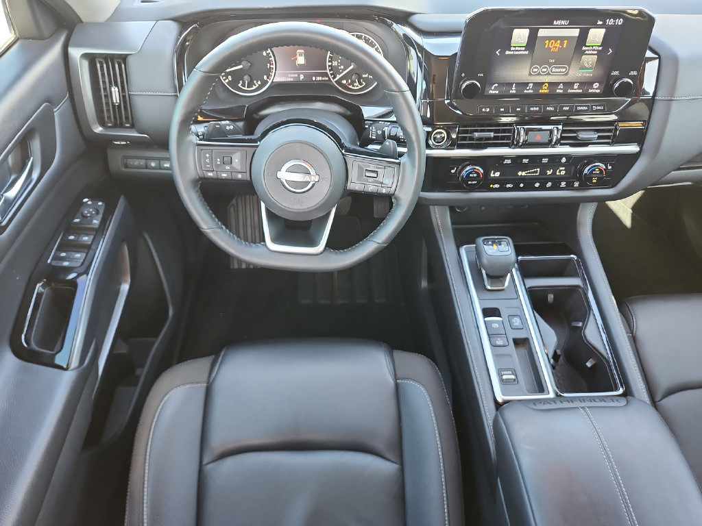 Used 2023 Nissan Pathfinder SL w/ Lighting Package (N92) FWD image 19