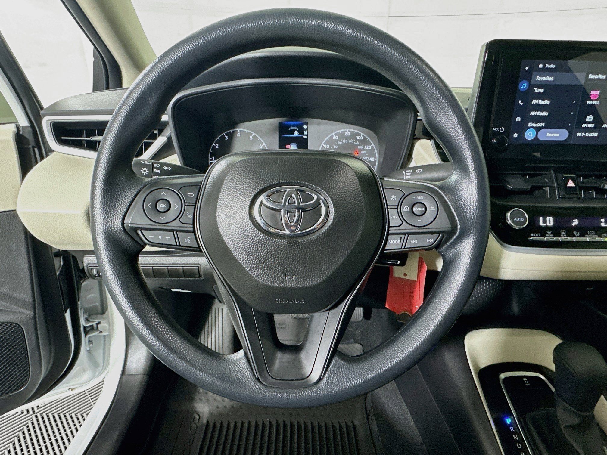 Certified 2025 Toyota Corolla LE FWD image 15