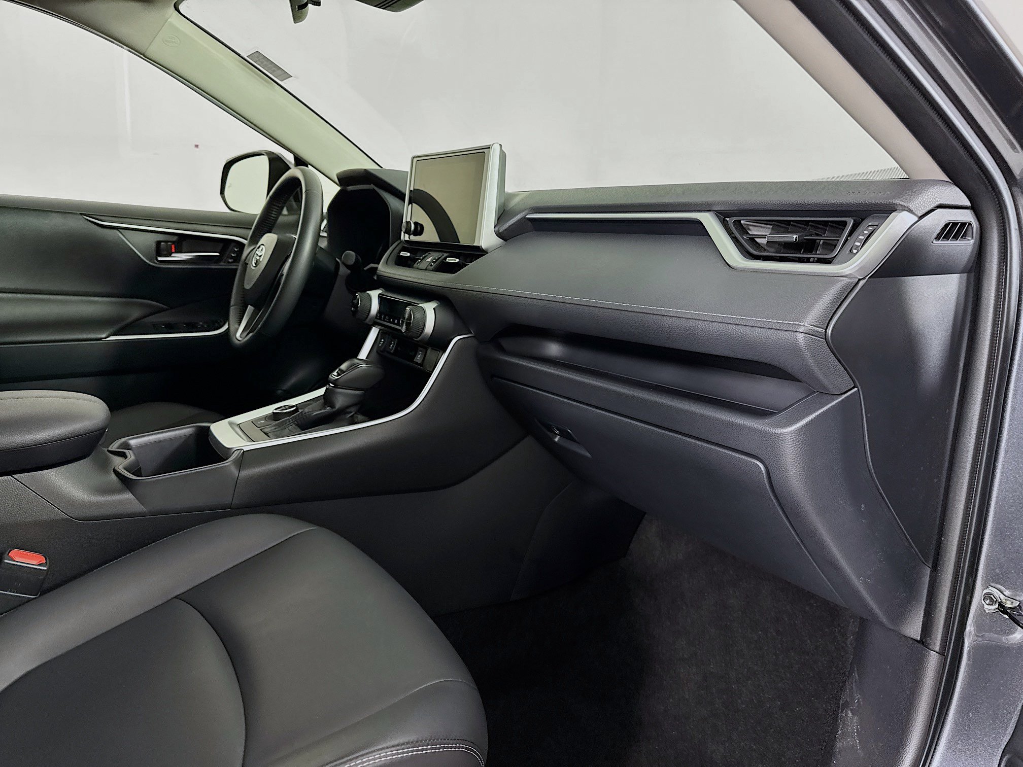 Certified 2023 Toyota RAV4 XLE Premium AWD/4WD image 30