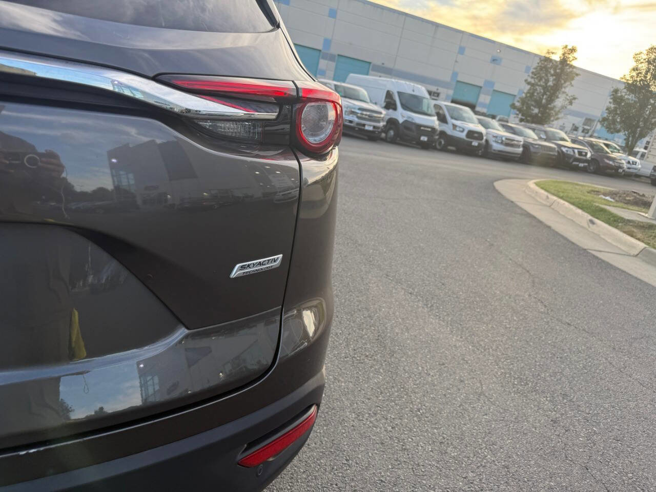 Used 2019 MAZDA CX-9 Touring w/ Touring Premium Package image 8