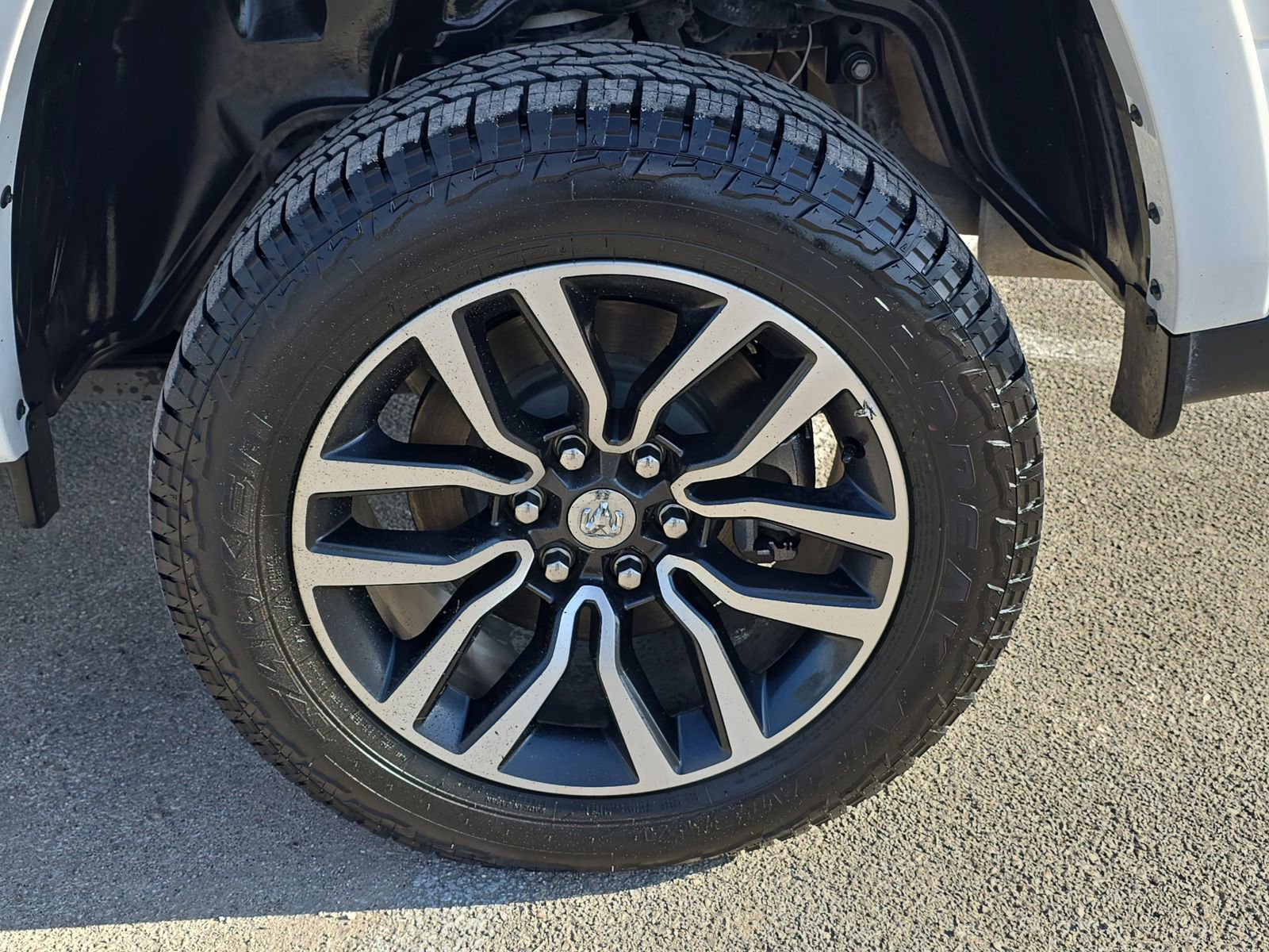 Used 2025 RAM 1500 Limited w/ Off Road Group image 34