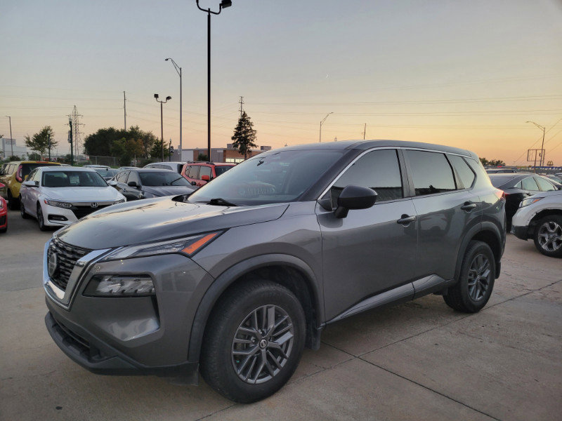 Used 2021 Nissan Rogue S image 3