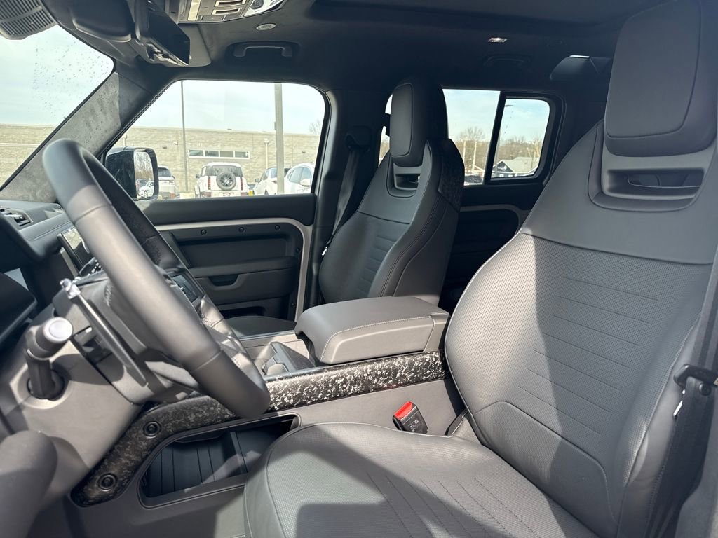 New 2026 Land Rover Defender 110 OCTA image 12