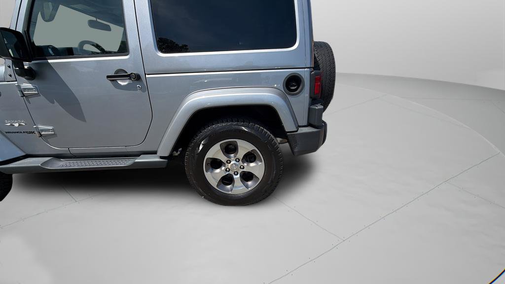 Used 2018 Jeep Wrangler Sahara w/ Connectivity Group AWD/4WD image 35