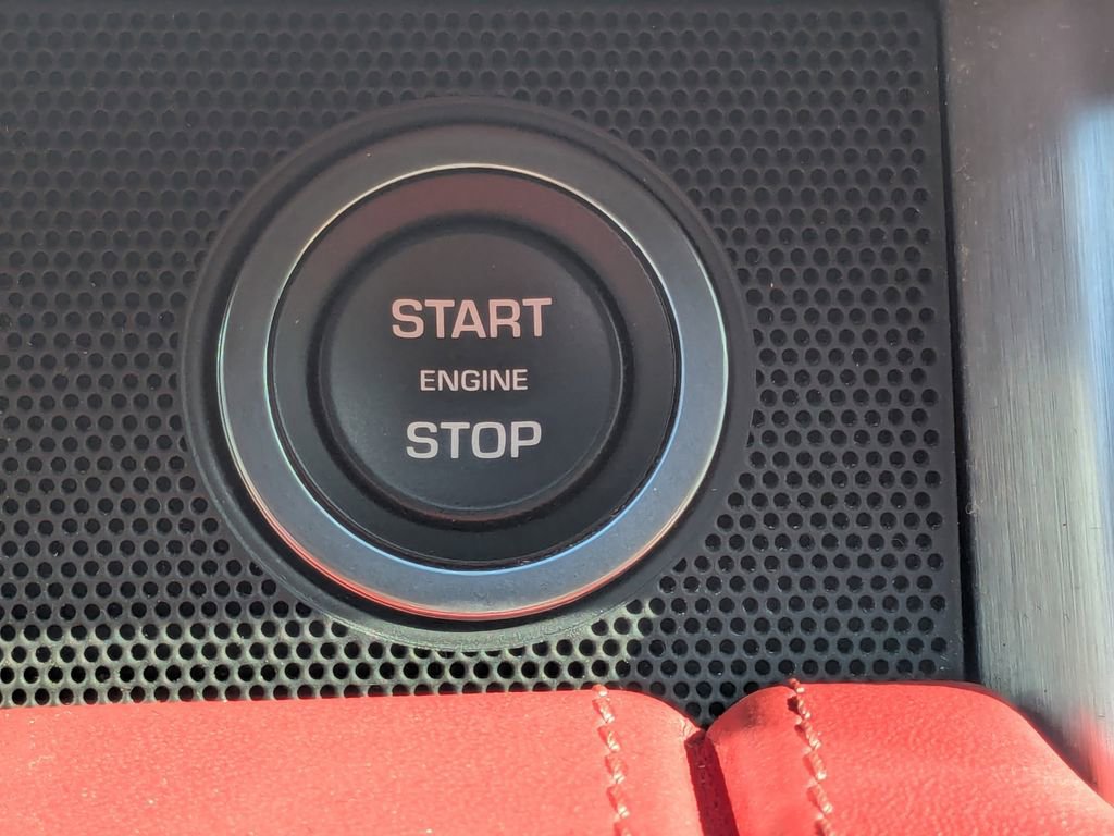 Used 2019 Land Rover Range Rover Autobiography image 16