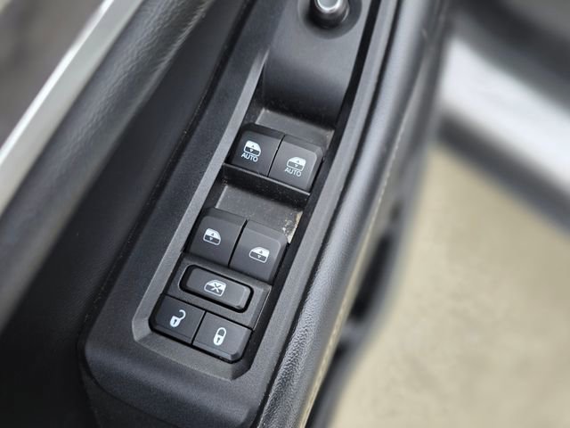 Used 2023 Jeep Grand Cherokee Limited w/ Black Appearance Package AWD/4WD image 22
