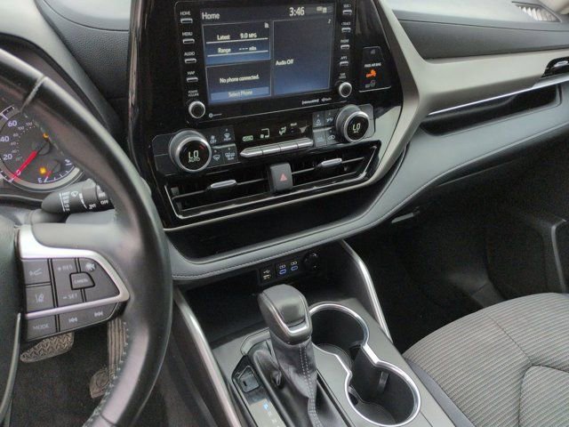 Used 2022 Toyota Highlander LE image 20
