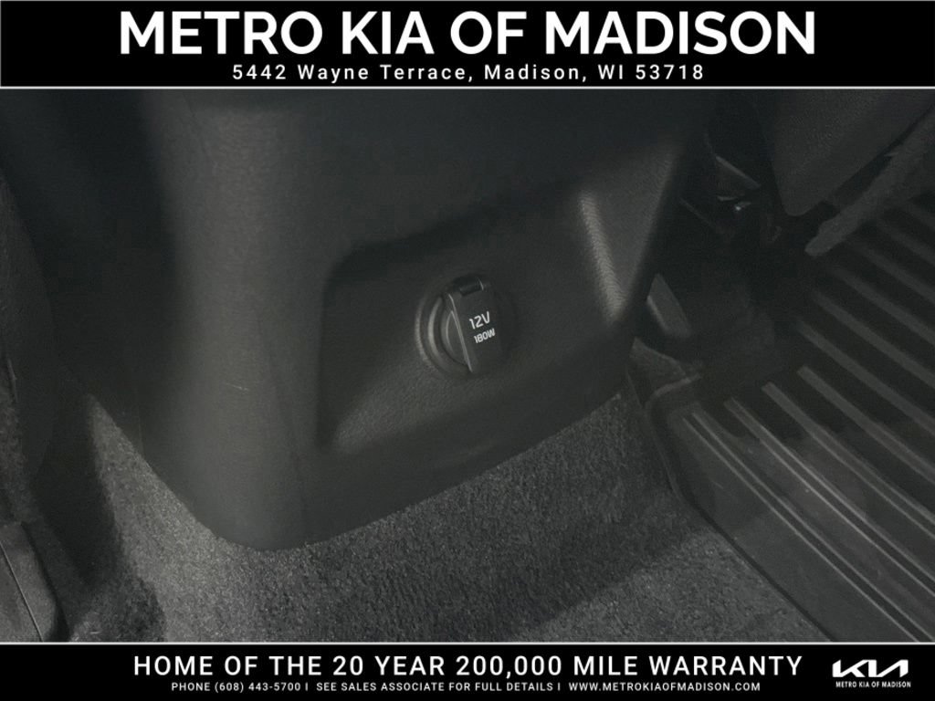 Used 2025 Kia Telluride S AWD/4WD image 32