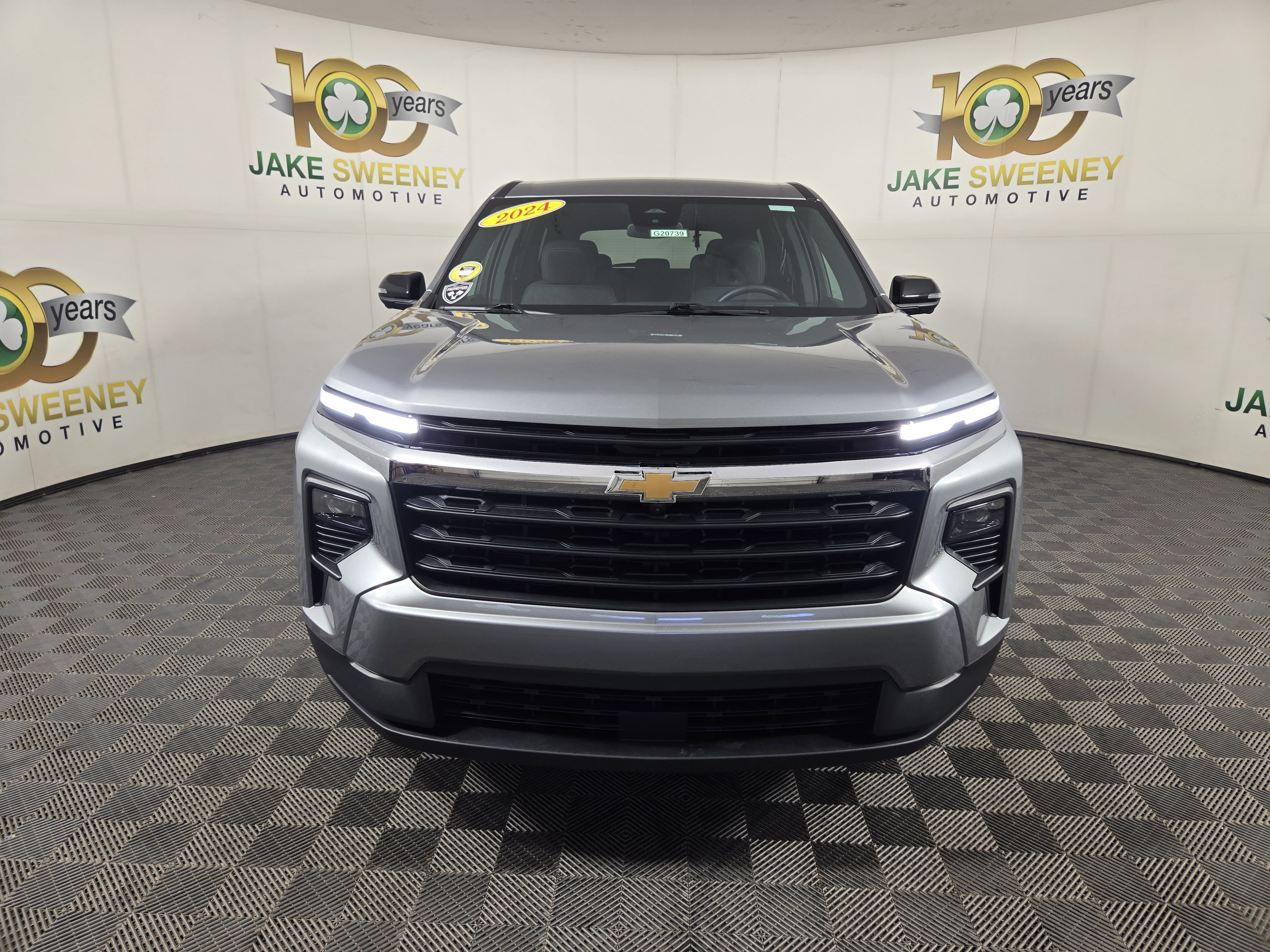 Certified 2024 Chevrolet Traverse LS FWD image 2