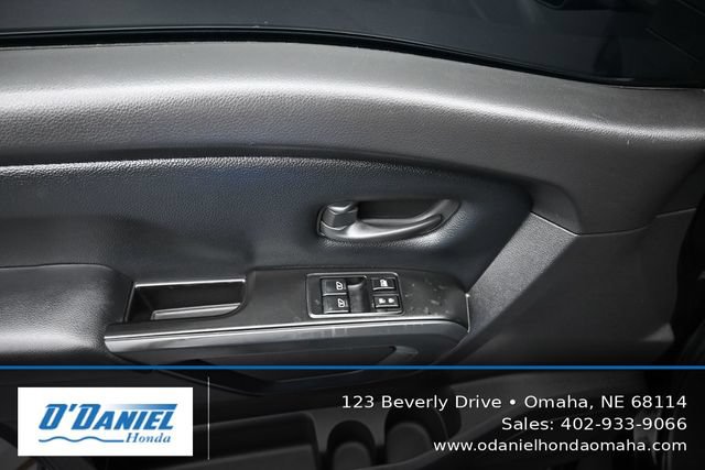 Used 2017 Nissan Titan S AWD/4WD image 24