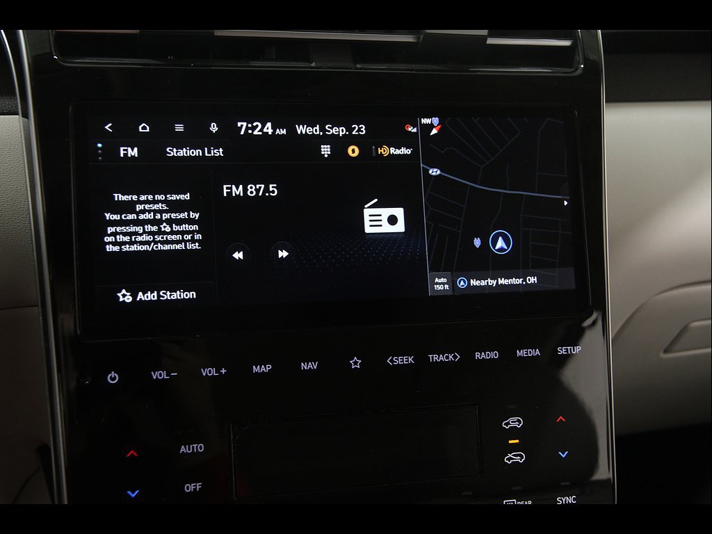 Certified 2024 Hyundai Tucson Limited AWD/4WD image 11