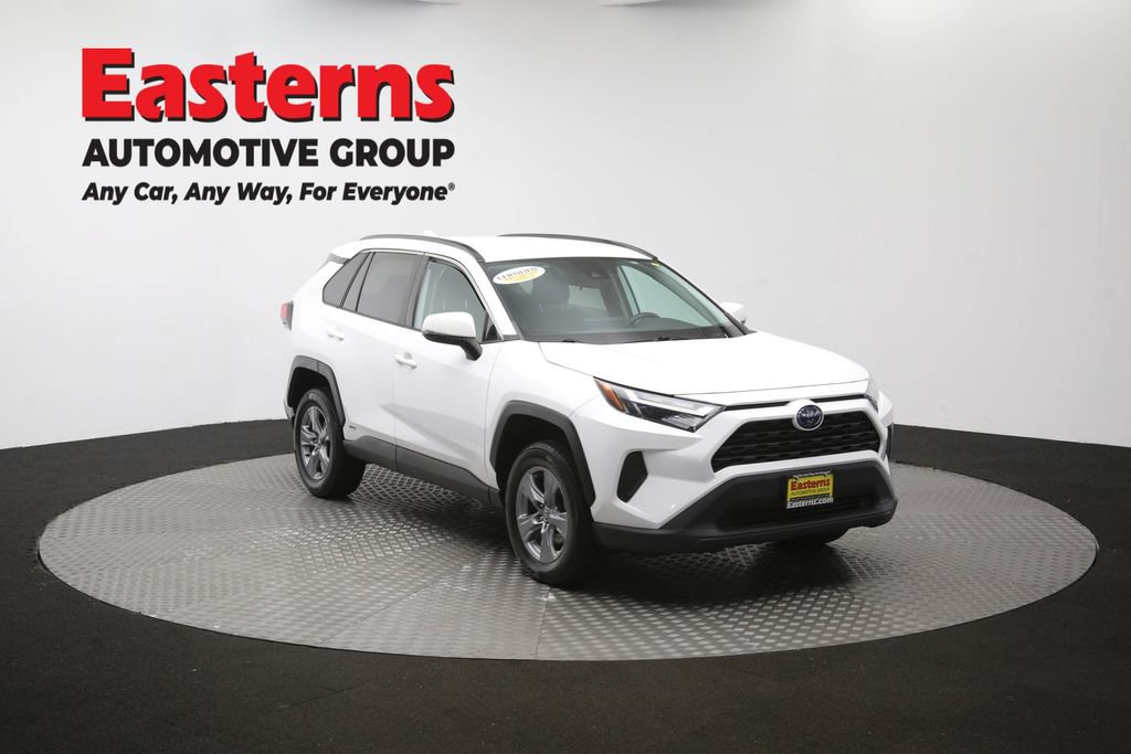 Used 2022 Toyota RAV4 XLE AWD/4WD image 49