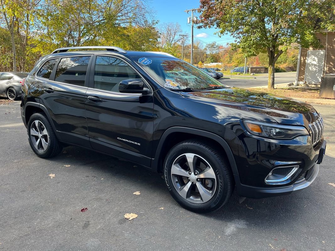 Used 2019 Jeep Cherokee Limited image 4