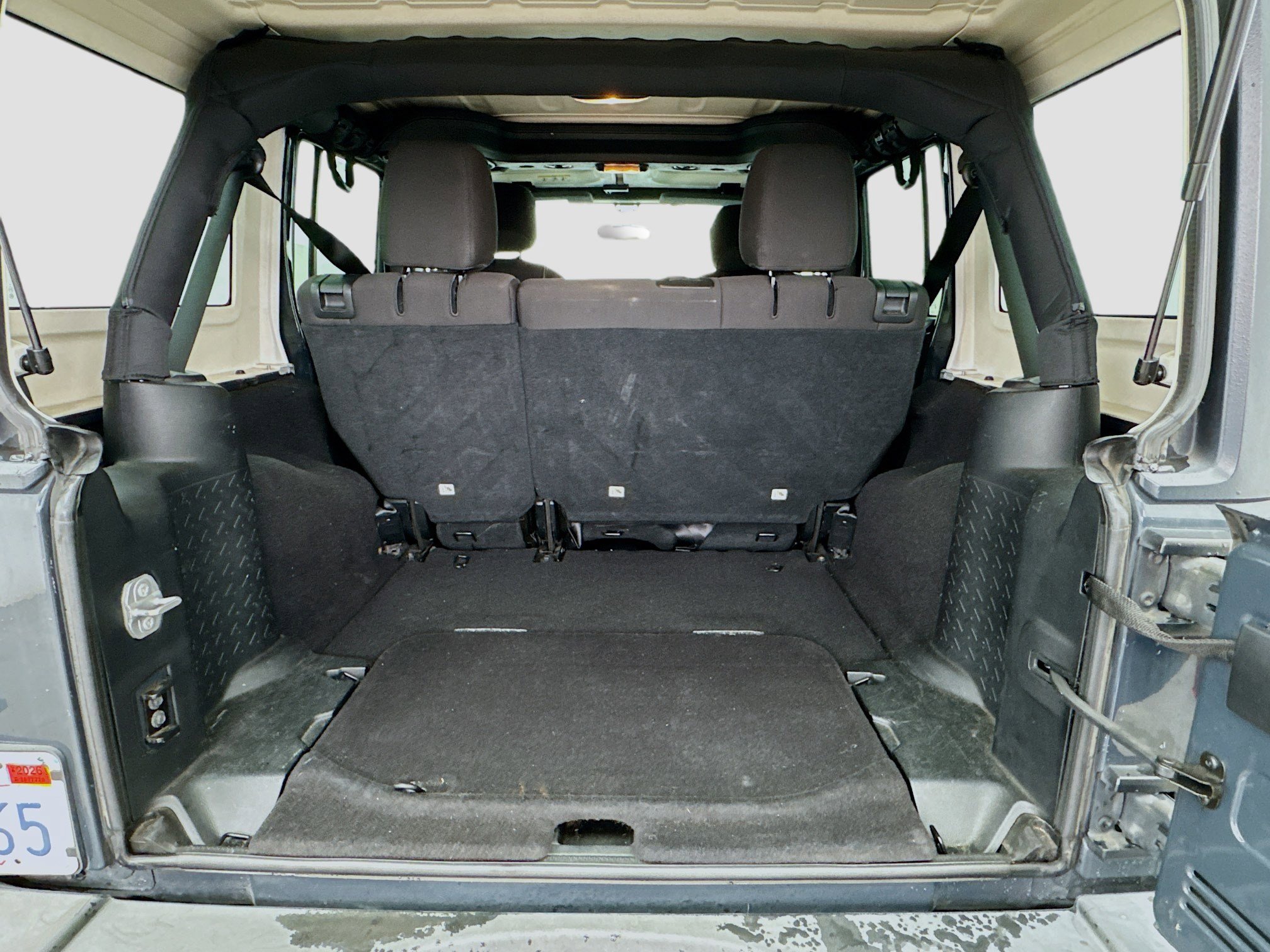 Used 2016 Jeep Wrangler Unlimited Sport w/ Connectivity Group image 15