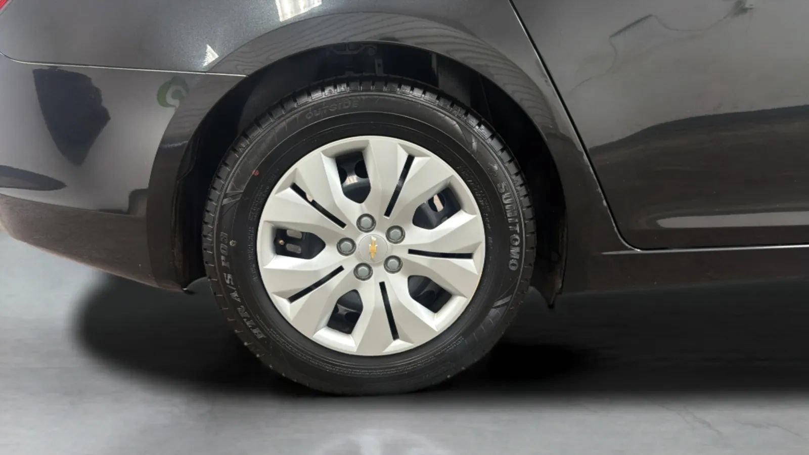 Used 2013 Chevrolet Cruze LS FWD image 24