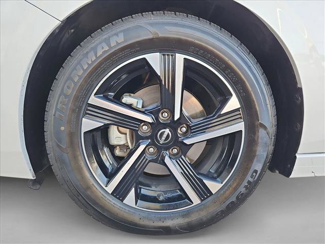 Used 2025 Nissan Sentra SV FWD image 23