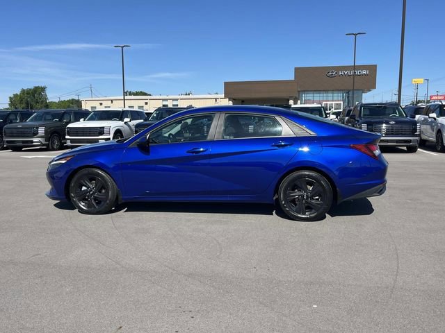Certified 2022 Hyundai Elantra SEL w/ Convenience Package FWD image 8