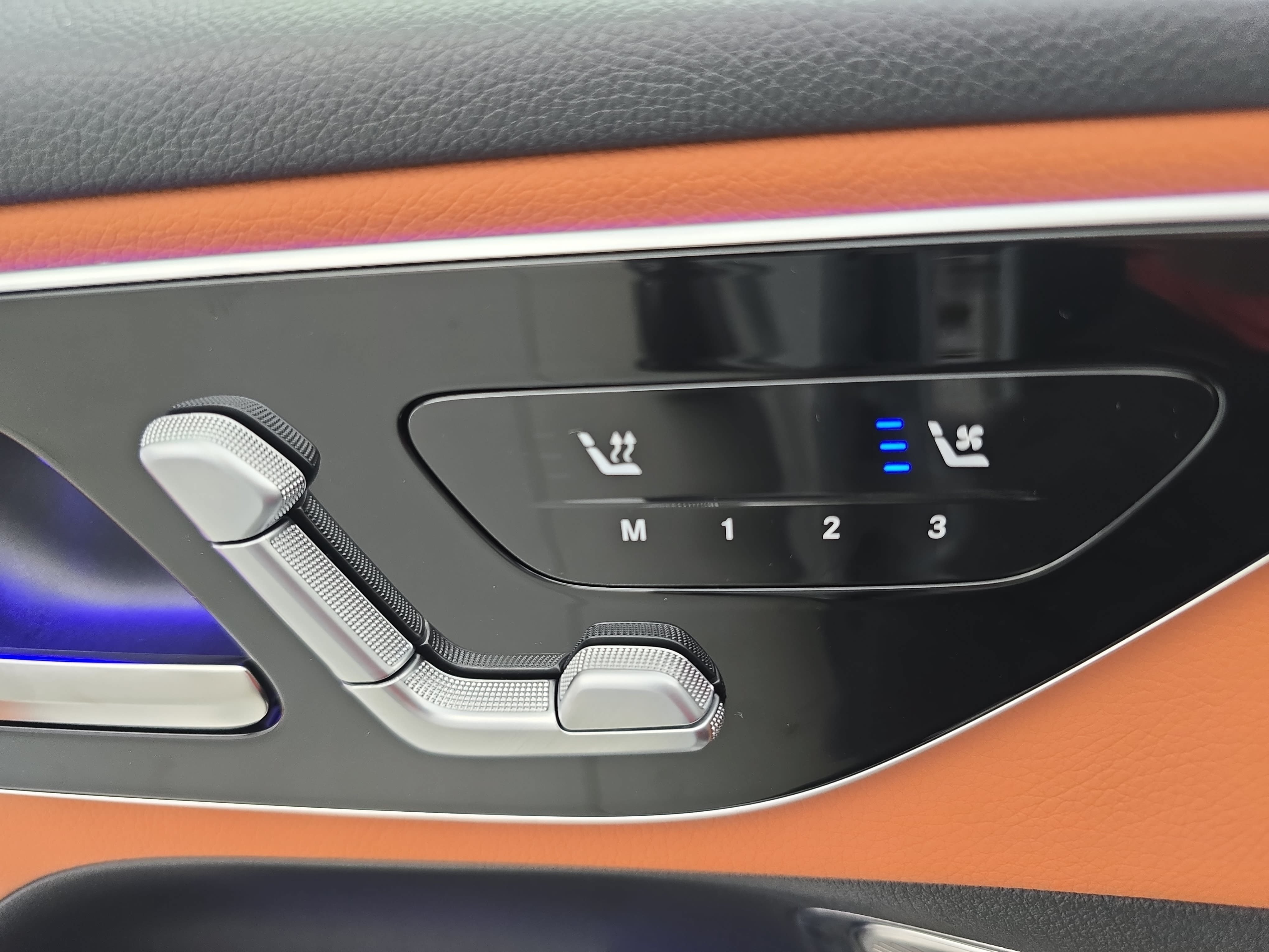 Certified 2026 Mercedes-Benz GLC 300 image 29
