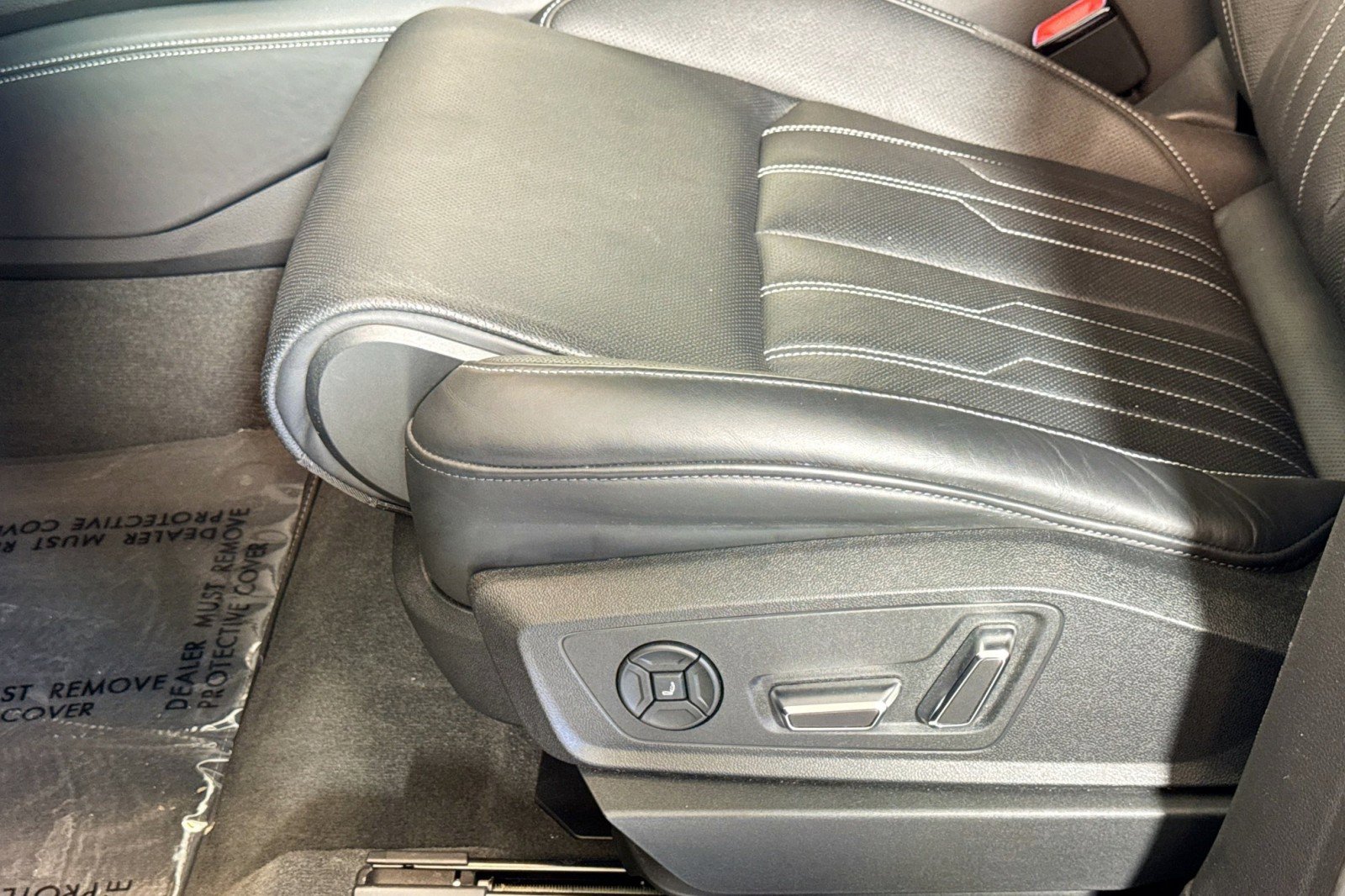 Used 2022 Audi e-tron Chronos w/ Chronos Package image 17