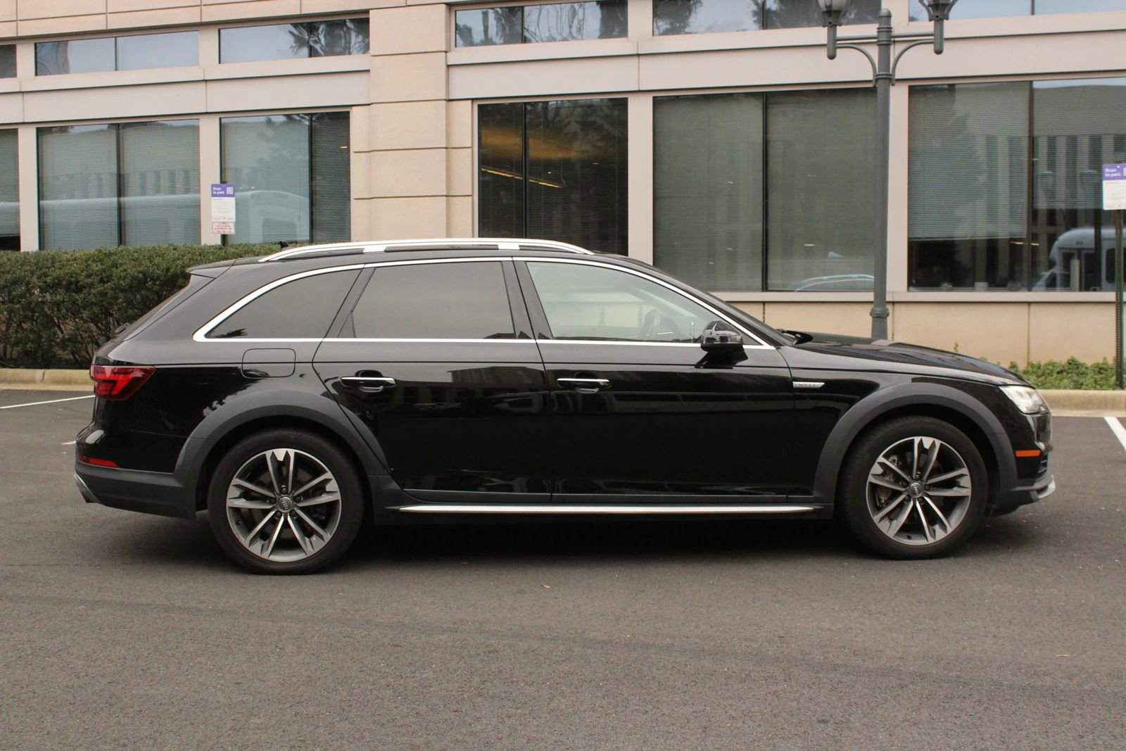 Used 2018 Audi A4 2.0T allroad Premium Plus w/ Premium Plus Package image 7